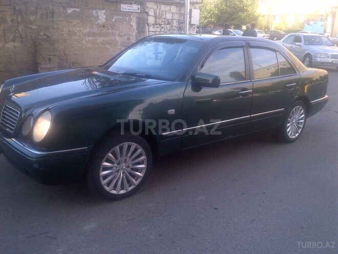 Mercedes E 230 1996, 178,000 km - 2.3 l - Bakı