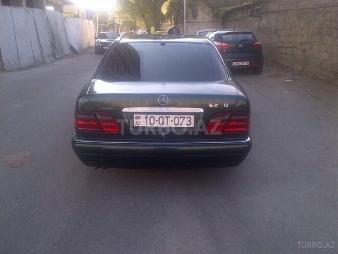 Mercedes E 230 1996, 178,000 km - 2.3 l - Bakı