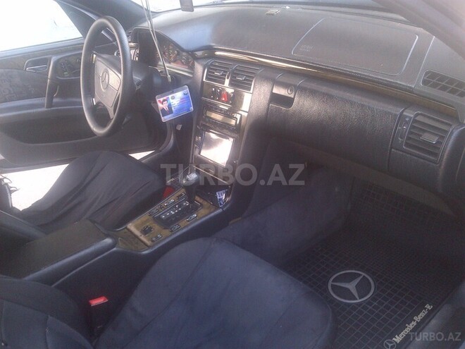 Mercedes E 230 1996, 178,000 km - 2.3 l - Bakı