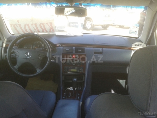 Mercedes E 240 1999, 160,000 km - 2.4 л - Bakı