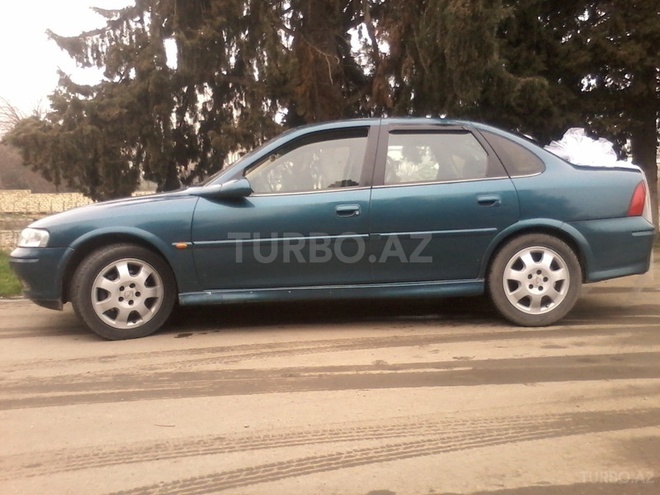 Opel Vectra 2001, 209,000 km - 2.2 l - Gəncə