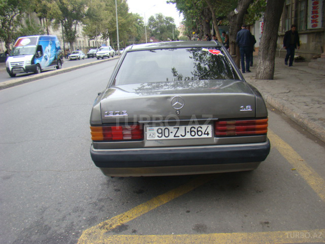 Mercedes 190 1991, 368,209 km - 1.8 l - Bakı
