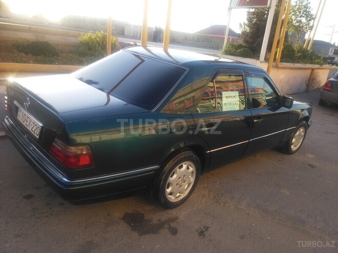 Mercedes E 220 1995, 230,000 km - 2.2 l - Bakı