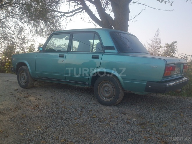 LADA (VAZ) 2107 2001, 25,000 km - 1.6 l - Salyan