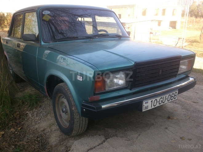 LADA (VAZ) 2107 2001, 25,000 km - 1.6 l - Salyan