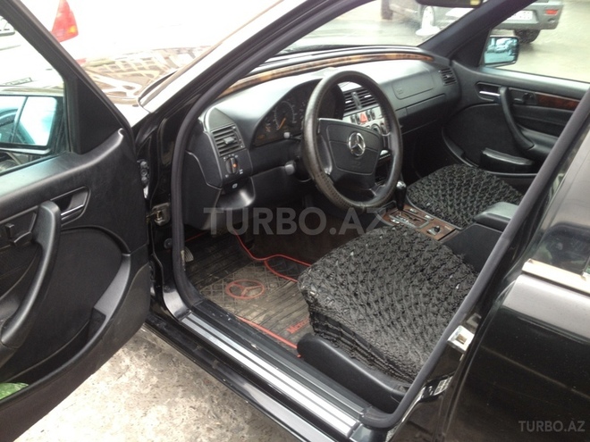 Mercedes C 230 1999, 194,000 km - 2.3 l - Sumqayıt