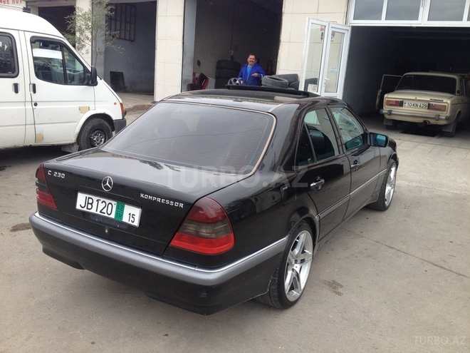 Mercedes C 230 1999, 194,000 km - 2.3 l - Sumqayıt