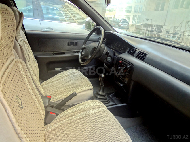 Nissan Sunny 1997, 235,000 km - 1.6 l - Bakı
