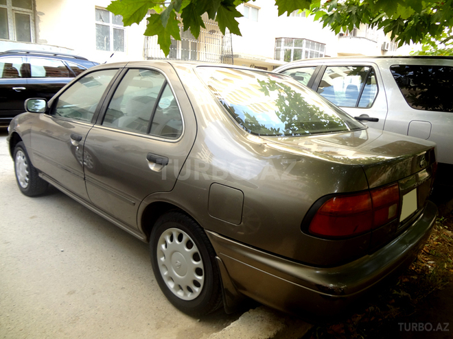 Nissan Sunny 1997, 235,000 km - 1.6 l - Bakı
