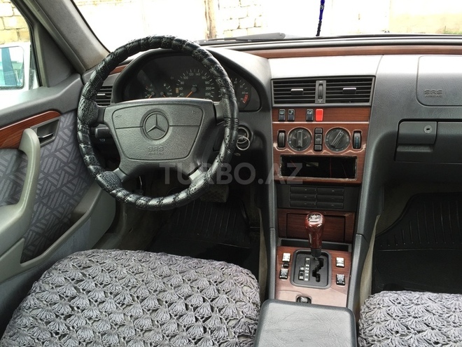 Mercedes C 180 1994, 235,000 km - 1.8 l - Sumqayıt