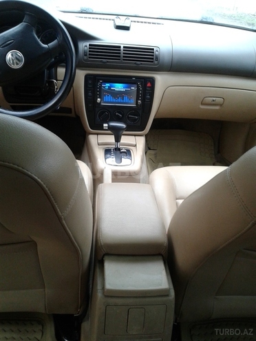 Volkswagen Passat 2004, 123,000 km - 1.8 l - Masallı
