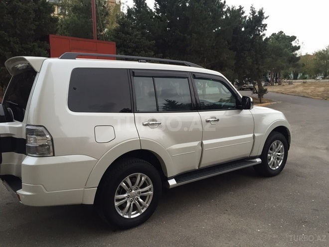 Mitsubishi Pajero 2014, 19,000 km - 3.8 l - Bakı