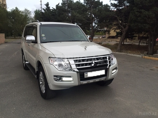 Mitsubishi Pajero 2014, 19,000 km - 3.8 l - Bakı