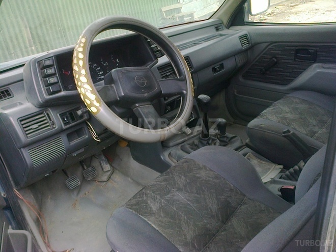 Opel Frontera 1992, 250,000 km - 2.3 l - Bakı