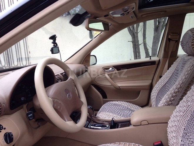 Mercedes C 240 2003, 1,970,000 km - 2.6 л - Quba