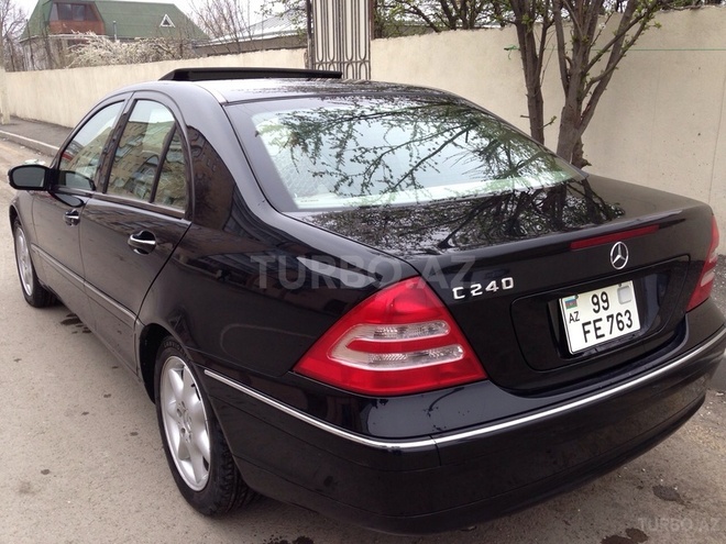 Mercedes C 240 2003, 1,970,000 km - 2.6 л - Quba