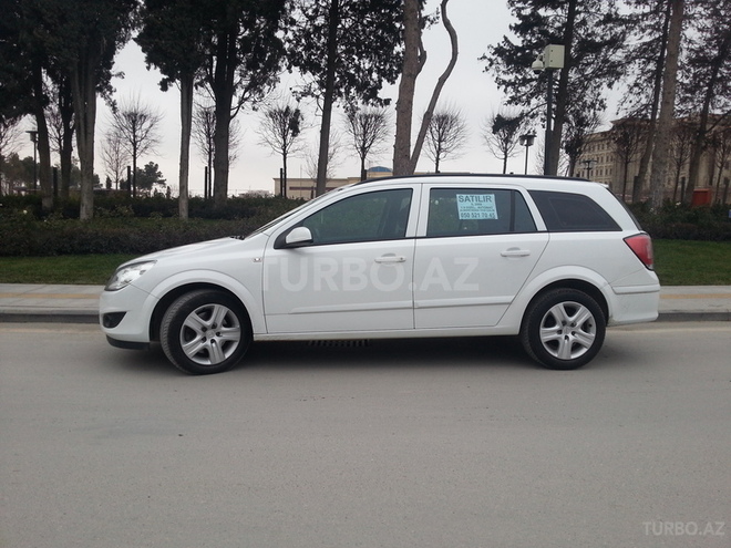 Opel Astra 2009, 175,000 km - 1.9 l - Bakı