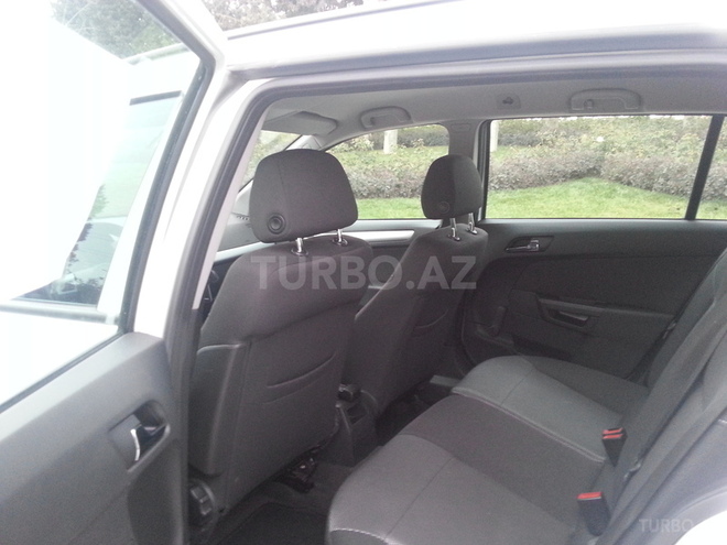 Opel Astra 2009, 175,000 km - 1.9 l - Bakı