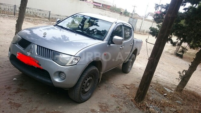 Mitsubishi L200 2008, 400,000 km - 2.5 l - Bakı