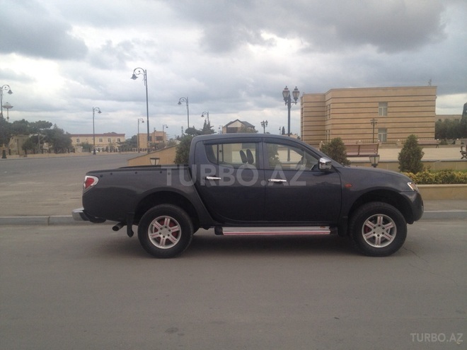 Mitsubishi L200 2007, 192,300 km - 2.5 l - Bakı
