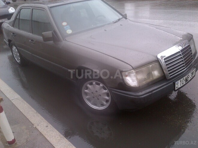 Mercedes E 230 1990, 176,000 km - 2.3 l - Bakı