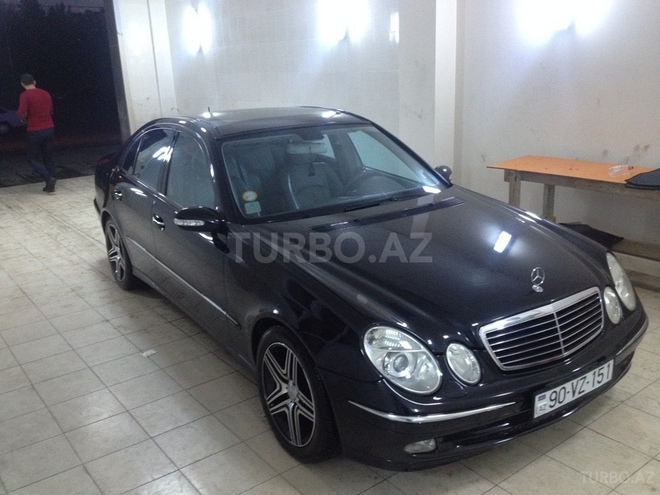 Mercedes E 270 2003, 236,000 km - 2.7 l - Bakı