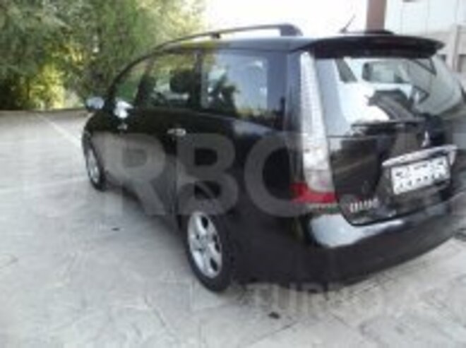 Mitsubishi Grandis 2007, 174,500 km - 2.4 л - Bakı