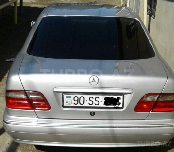 Mercedes E 220 2000, 189,000 km - 2.2 л - Bakı