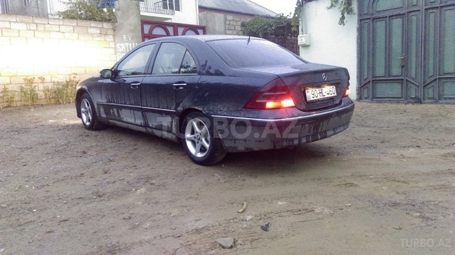 Mercedes C 220 2001, 207,841 km - 2.2 l - Bakı