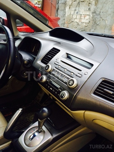 Honda Civic 2008, 115,000 km - 1.8 l - Quba