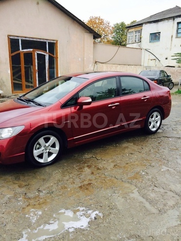 Honda Civic 2008, 115,000 km - 1.8 l - Quba