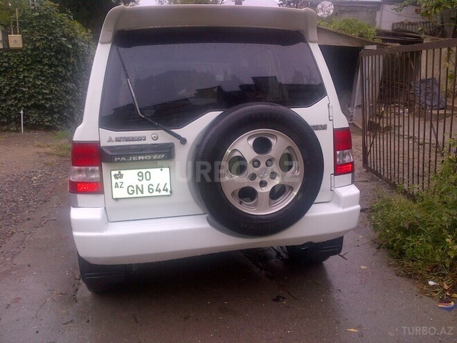 Mitsubishi Pajero io 1998, 155,757 km - 2.0 l - Bakı