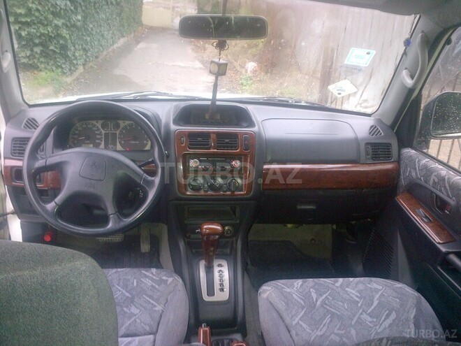 Mitsubishi Pajero io 1998, 155,757 km - 2.0 l - Bakı