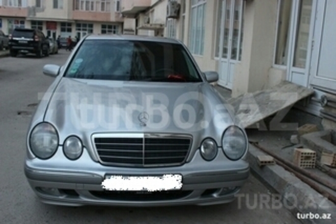 Mercedes E 220 2000, 188,000 km - 2.2 l - Bakı