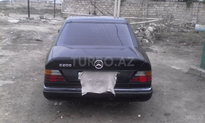 Mercedes E 200 1988, 300,000 km - 2.0 l - Bakı