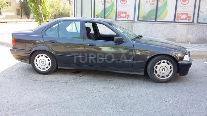 BMW 116 1992, 300,000 km - 1.6 l - Bakı