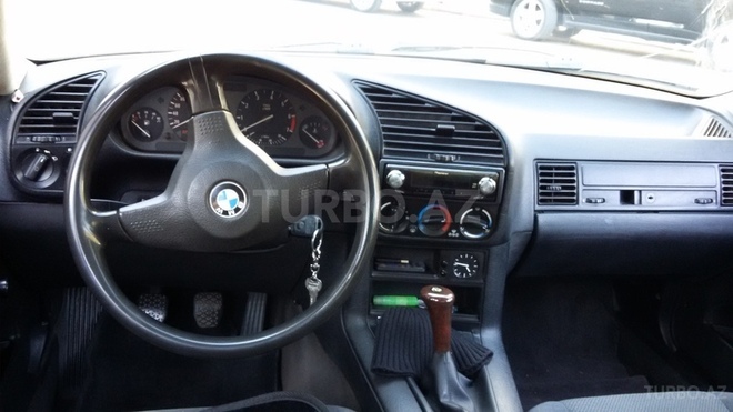 BMW 116 1992, 300,000 km - 1.6 l - Bakı