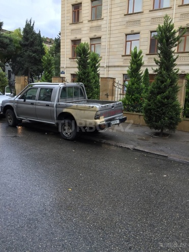 Mitsubishi L200 2003, 203,000 km - 2.5 l - Bakı