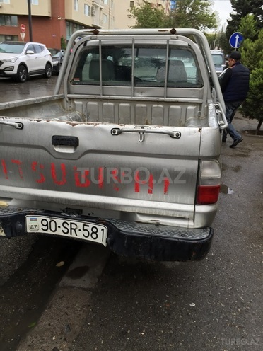 Mitsubishi L200 2003, 203,000 km - 2.5 l - Bakı