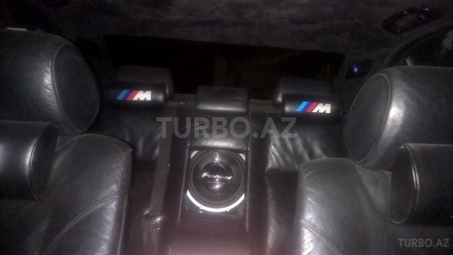 BMW 528 1996, 1,987,321 km - 2.8 l - Bakı