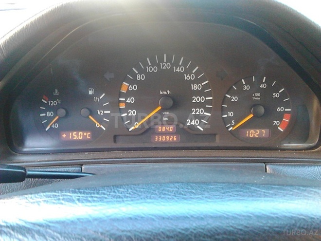 Mercedes E 200 1996, 330,926 km - 2.0 л - Bakı