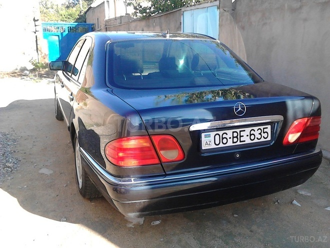 Mercedes E 200 1996, 330,926 km - 2.0 л - Bakı