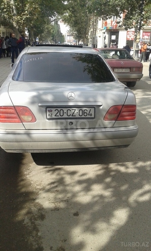 Mercedes E 240 1998, 260,000 km - 2.4 l - Gəncə