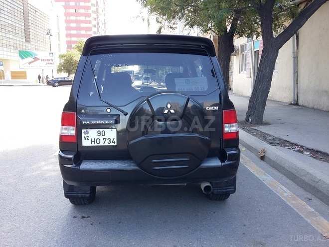 Mitsubishi Pajero io 2001, 156,000 km - 2.0 l - Bakı