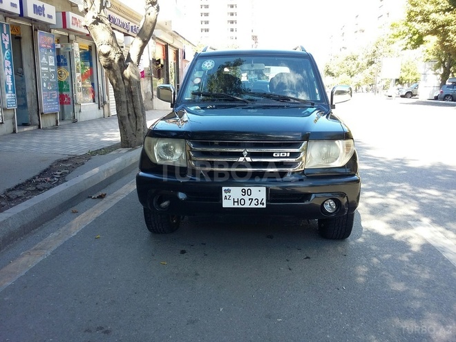 Mitsubishi Pajero io 2001, 156,000 km - 2.0 l - Bakı