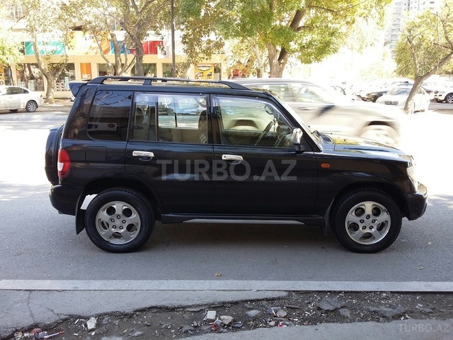 Mitsubishi Pajero io 2001, 156,000 km - 2.0 l - Bakı
