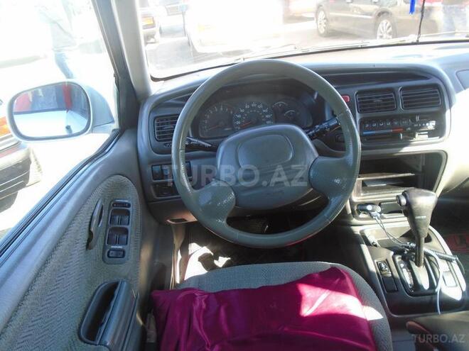 Suzuki Grand Vitara 2000, 277,000 km - 2.5 l - Bakı