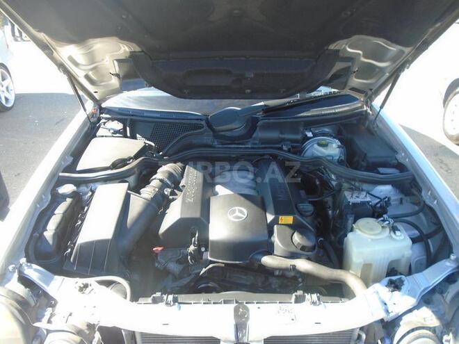 Mercedes E 240 2000, 315,000 km - 2.4 l - Bakı