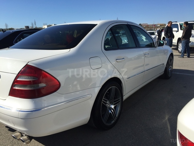 Mercedes E 240 2003, 194,500 km - 2.6 l - Bakı