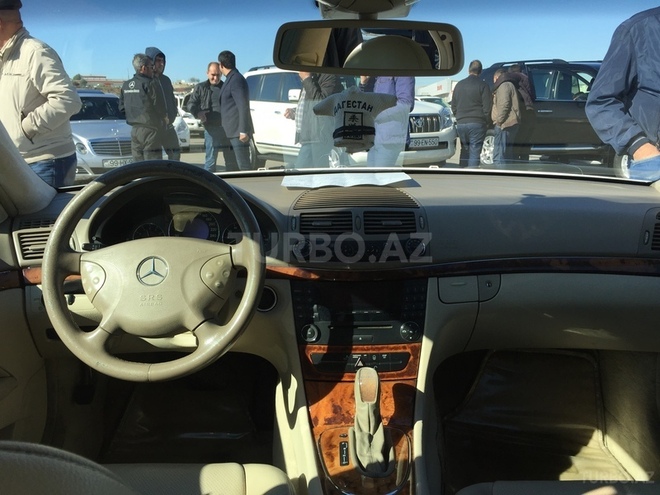 Mercedes E 240 2003, 194,500 km - 2.6 l - Bakı